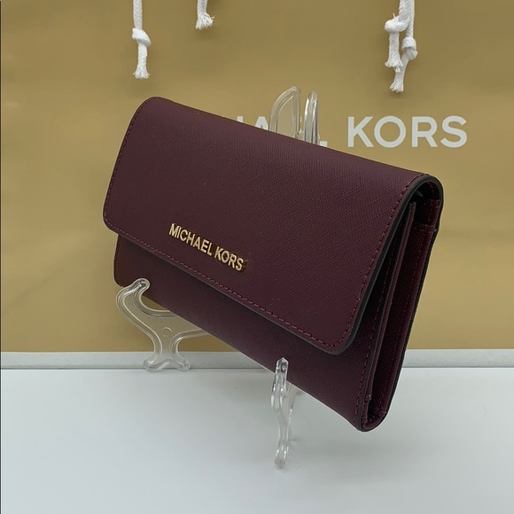 MICHAEL KORS JET SET TRAVEL LG TRIFOLD MERLOT - Picture 2 of 16